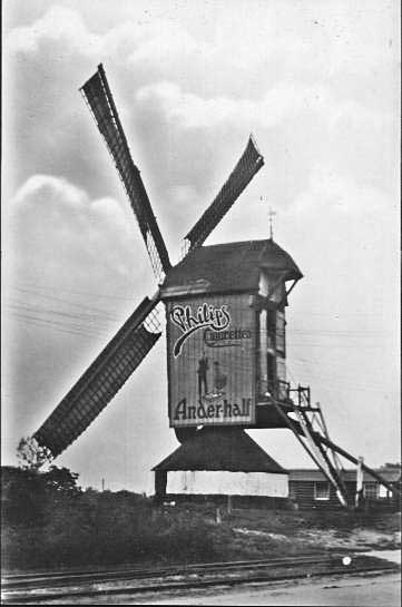 Heumensche molen 1925 in bezit van 1924- 1928 Gebr. van Bergen molen is afgebrand op 14-9-1928 vrijdagavond