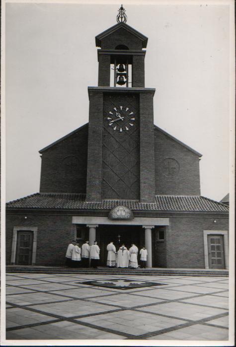 opening nieuwe rk kerk Heumen 1952 bron J.Giesbers