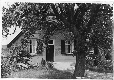 Huis van Jan Derks en Maria [Miet] Derks Vroom 1950 Vosseneindseweg