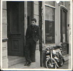 Tiny Gerrits 1965 in de Grote straat in Nijmegen